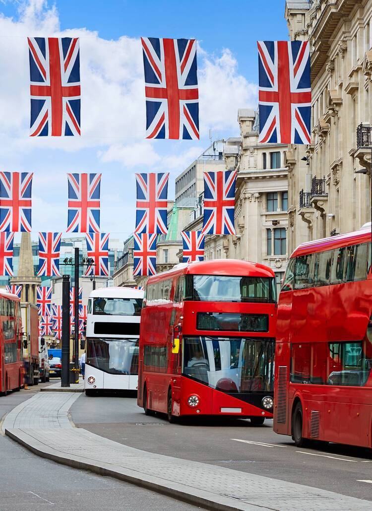 //d337pdvlg6sju5.cloudfront.net/media/images/local-guide/adobestock_135616988_404_750x1030.jpeg?timestamp=1630666647265