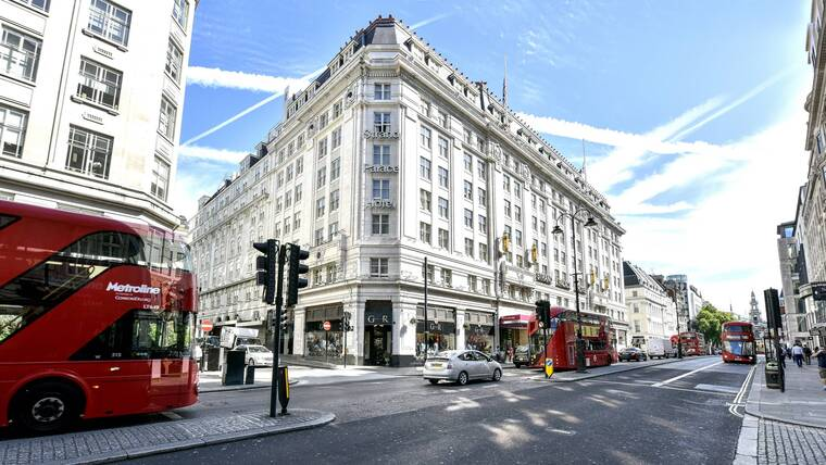 https://d337pdvlg6sju5.cloudfront.net/media/home/strand-palace-exterior_id3390_760x428.webp