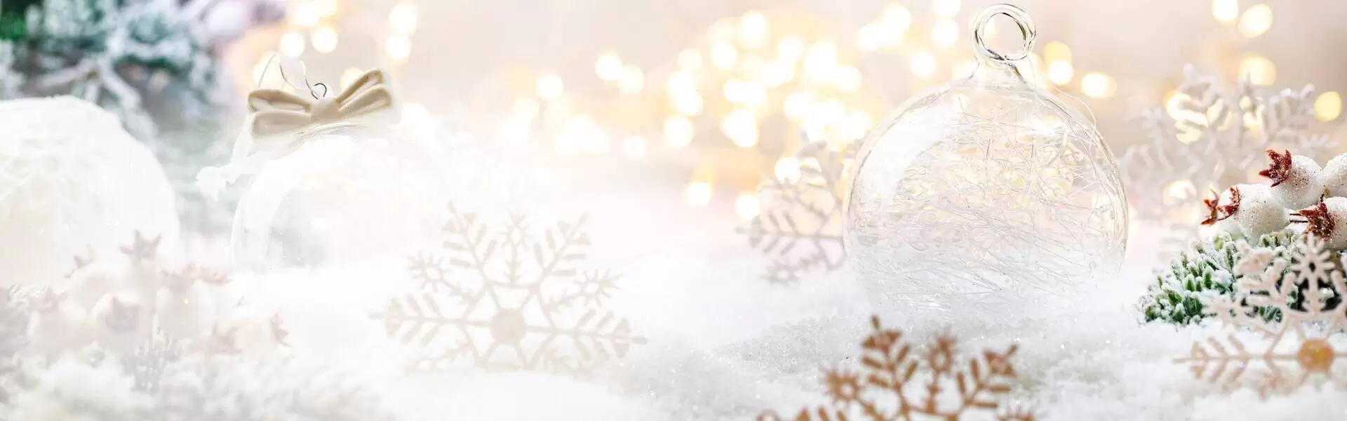 //d337pdvlg6sju5.cloudfront.net/media/images/properties/united-kingdom/london/strand-palace/chirstmas-banner.webp