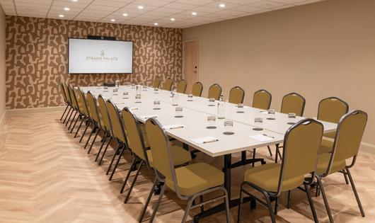 //d337pdvlg6sju5.cloudfront.net/media/meetings-events/strand_palace_meetings_and_events_west_end_boardroom_teaser_small.png